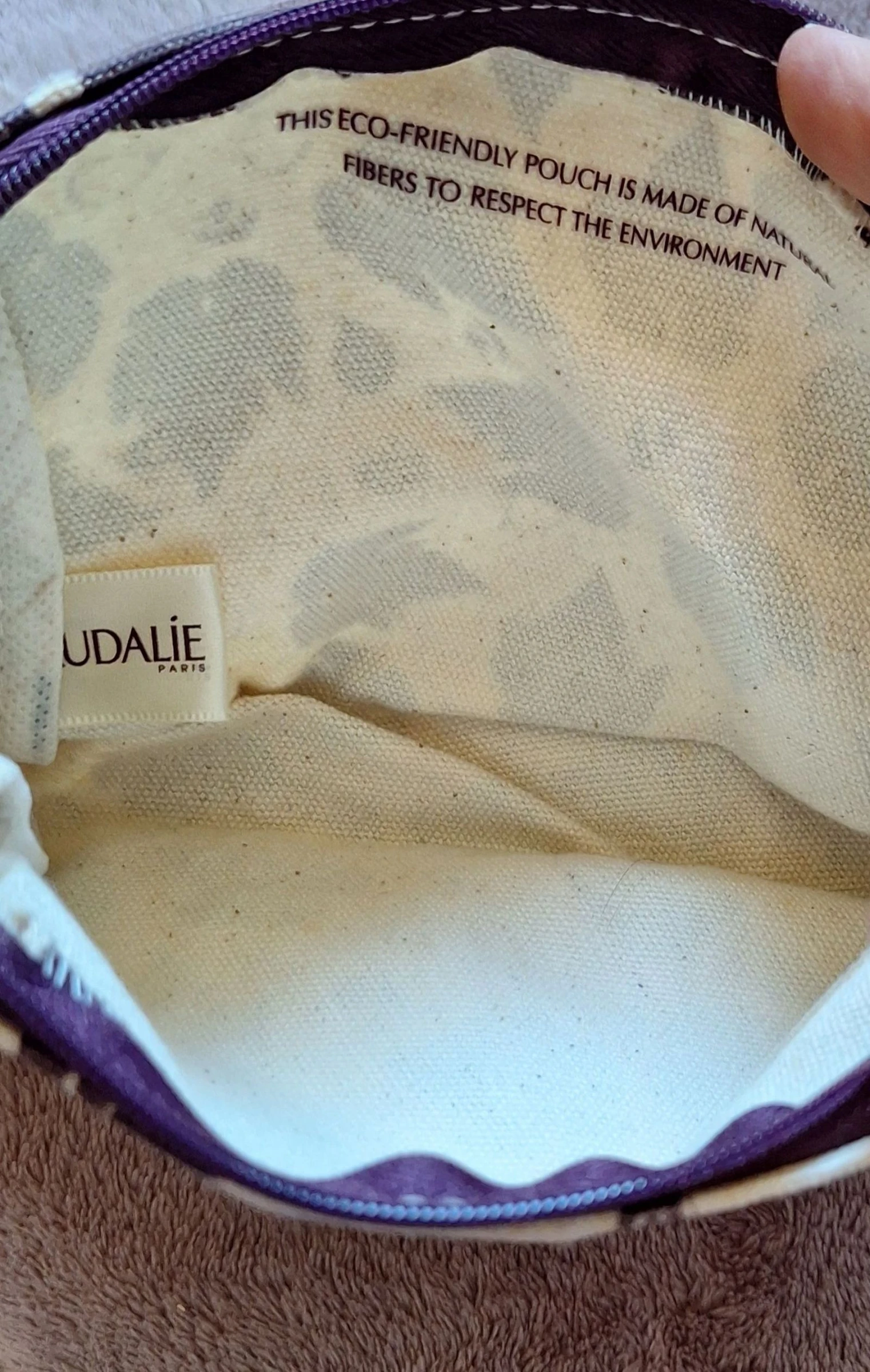 Make-uptas met bladmotief Caudalie 💜 – photo 3